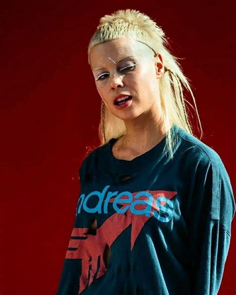 yolandi visser